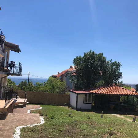 Serenity Hill Гостевой дом